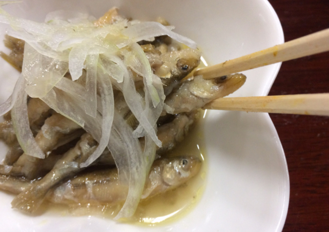 小魚 ワカサギとチカちゃんはそっくり 伊達温泉